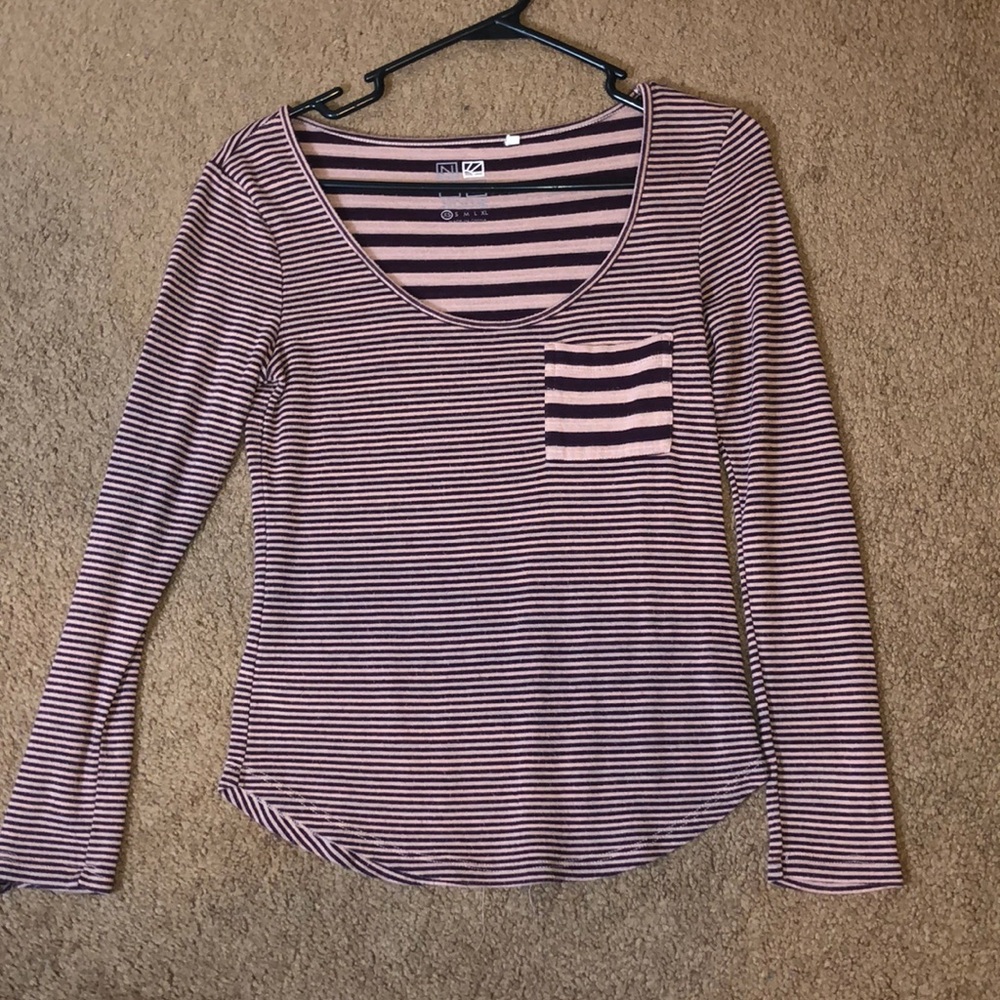 Stripped long sleeve shirt